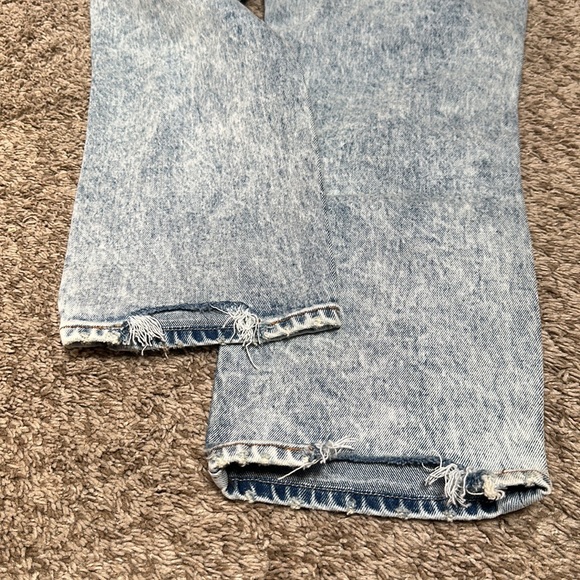 BRAND NEW A&F JEANS 👖 - Picture 7 of 8